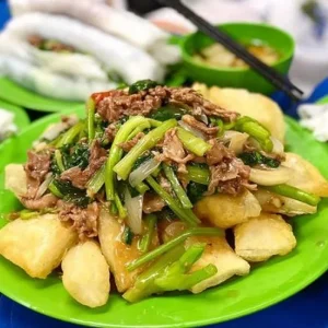 Visite Gastronomique Nocturne de Hanoï en Vespa Vintage